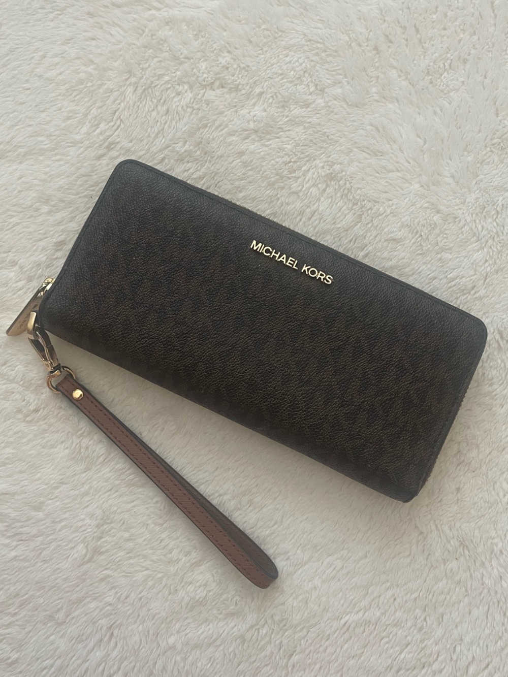 Micheal Kors Large Logo Continental Wallet Brown Black Classic Neutral Preppy
